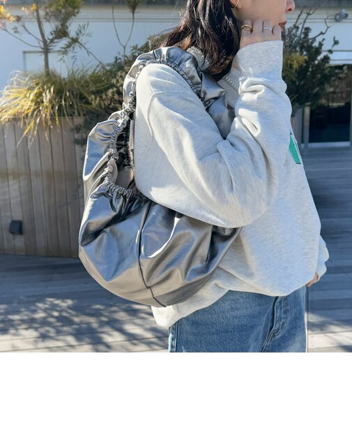 フェイクレザーギャザーラウンドショルダーバッグ