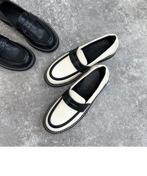 配色ステッチコインローファー