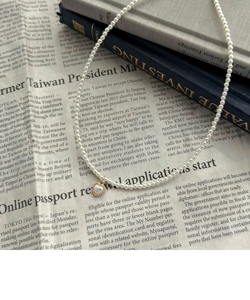 モチーフトップパールネックレス