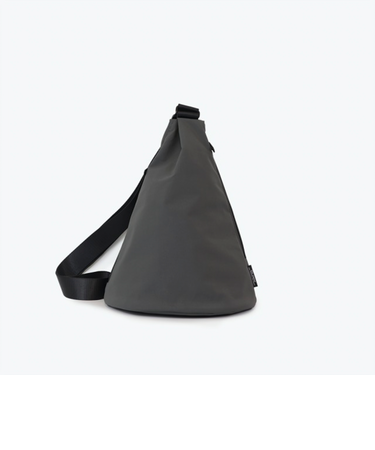 【Un coeur/アンクール】Triangle Shoulder トライアングル型ショルダー