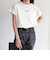 袖折り返しちびロゴTシャツ