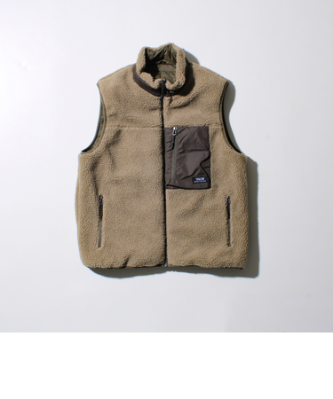 【2WAYで着回せる】【UNISEX】GLOSTER配色別注 TAIONボア×ダウンベスト