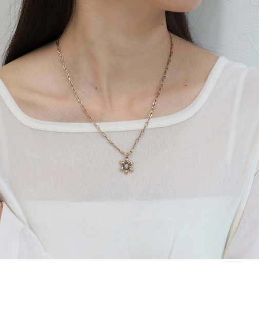 カラーストーンフラワーネックレス