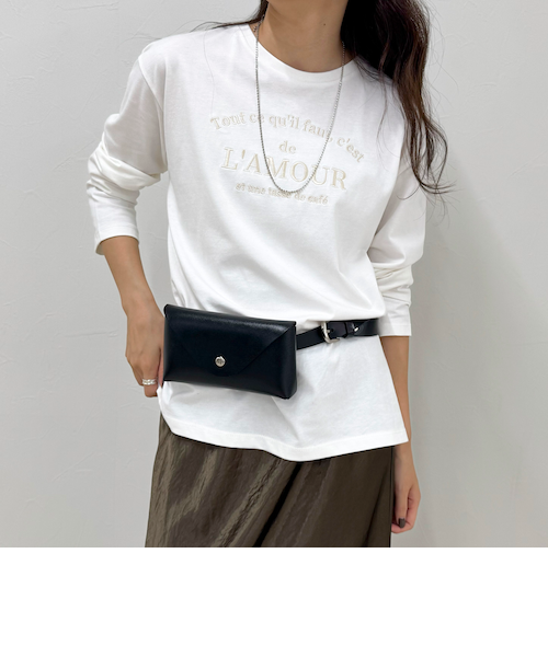 極美品 定価25万円 ベルルッティ 限定クレストロゴ エンボスレザーフォンポーチ 極美品 定価25万円 ベルルッティ 限定クレストロゴ エンボス