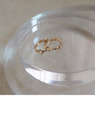 バックルモチーフフープピアス