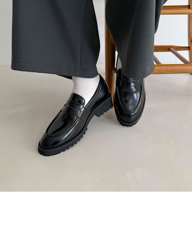 エナメルコインローファー