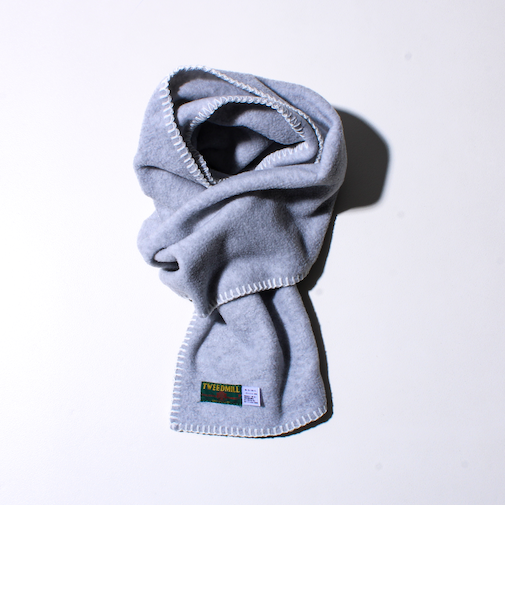 【GLOSTER別注】【TWEEDMILL】ブランケットステッチフリーススカーフ