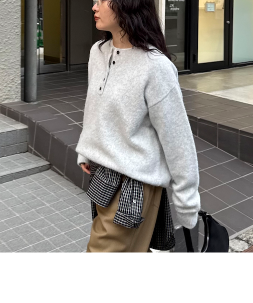 ヘンリーネックニットプルオーバー