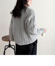 ふわふわ柄編みニットプルオーバー