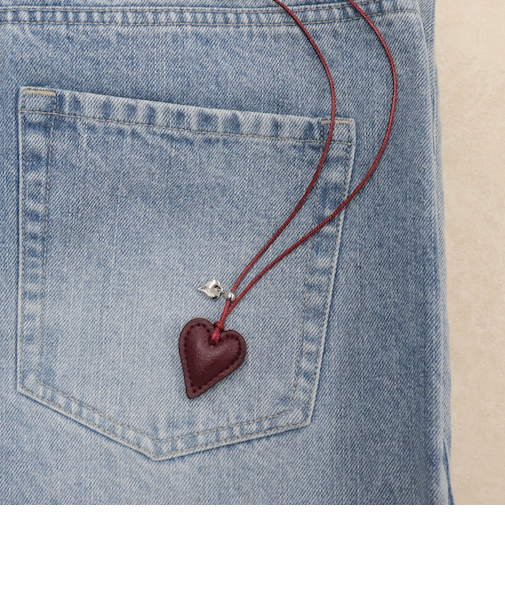 フェイクレザーハートペンダント