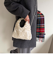 スパンコールトライアングルバッグ