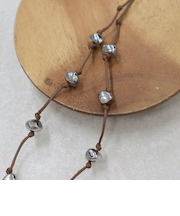 コード×ストーンネックレス