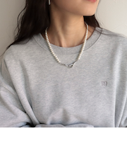 フロントメタルフックパールネックレス