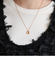 つぶしキューブトップネックレス