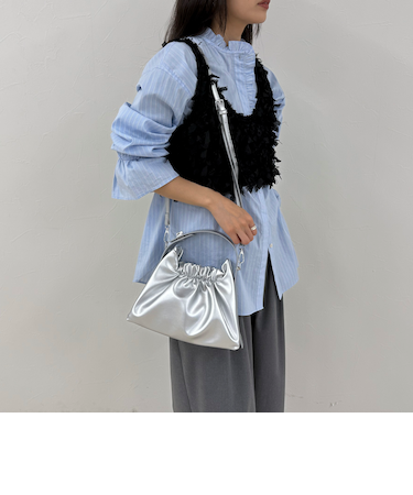 ギャザー三角ワンハンドルバッグ