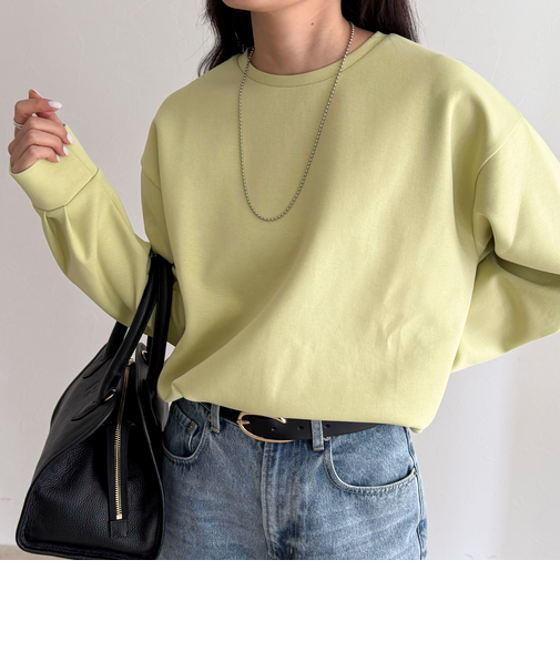 バックスリットポンチプルオーバー