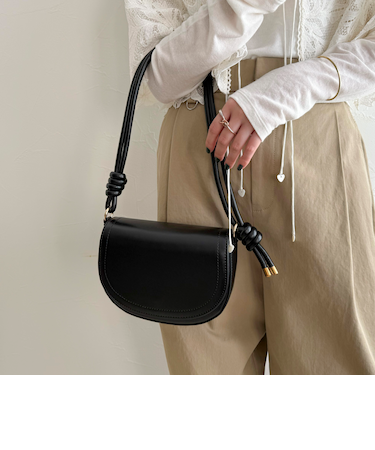 フラップラウンドポシェット