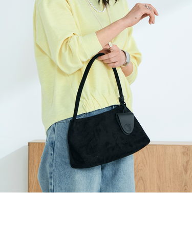 ホルダーチャーム付きワンハンドルバッグ