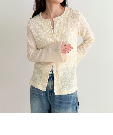 シャーリングカットブラウス