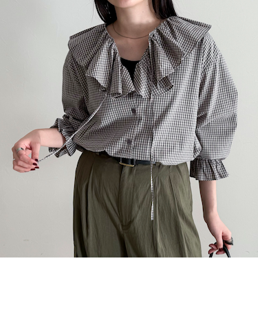 チェックフリルカラーブラウス