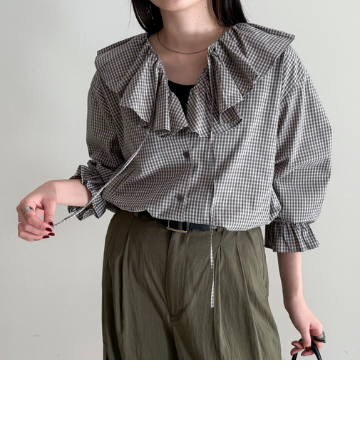 チェックフリルカラーブラウス