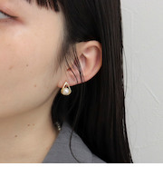 センターパールドロップピアス