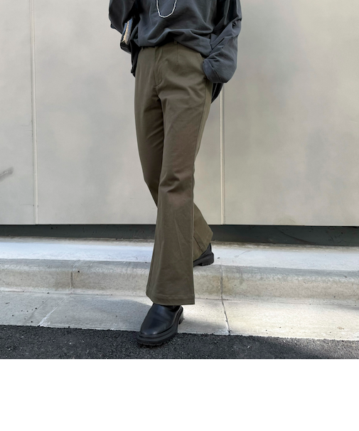 ストレッチフレアパンツ