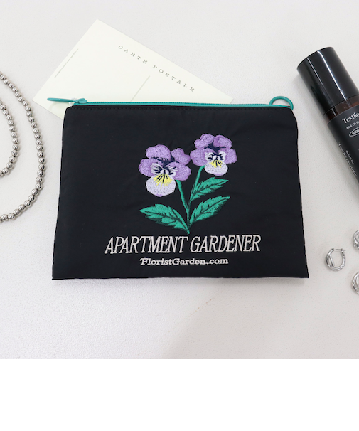 【JOli JOli/ジョリジョリ】刺しゅうフラットポーチ