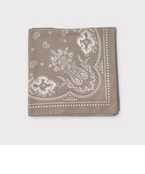【イタリア製】バンダナ柄ペイズリースカーフ