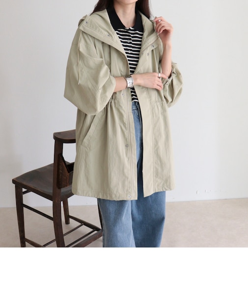 ナイロンミディ丈フードブルゾン