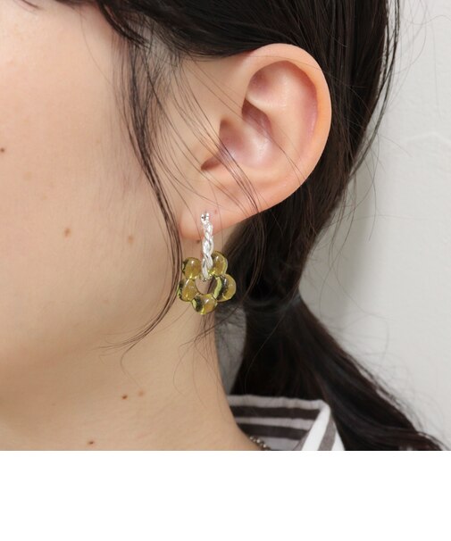 カラーフラワーねじりフープピアス
