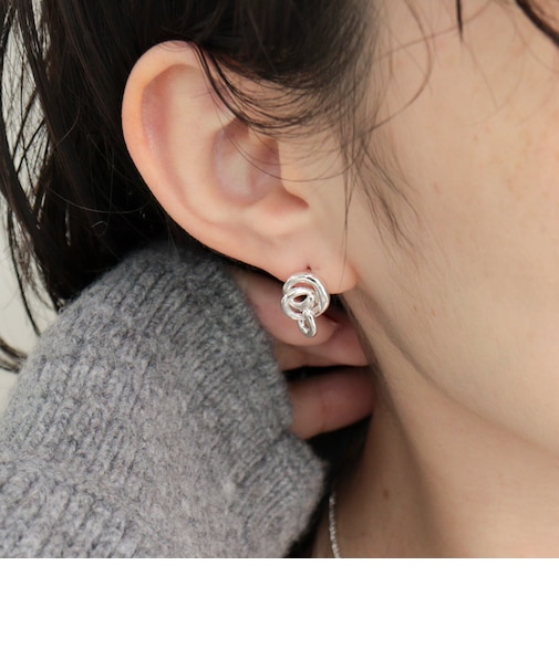 グルグルねじりピアス