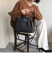 チャーム付きシボ2WAYバッグ