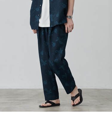 総柄プリントイージーパンツ