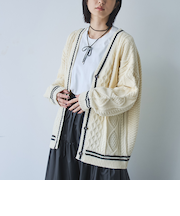 ケーブル編みVネックラインカーディガン