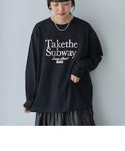 メタリックロゴプリントロングスリーブＴシャツ