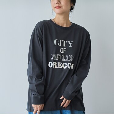 メタリックロゴプリントロングスリーブTシャツ