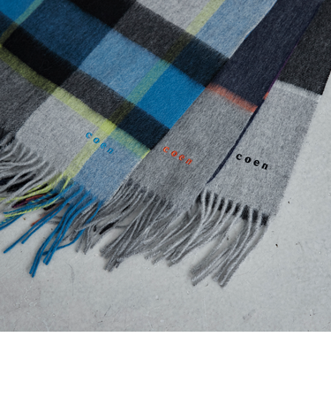 ワンポイント刺繍ウールチェックマフラー