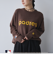 【スポーティ×ガーリー好バランス】MLB別注ワンポイントロゴクルーネックニット