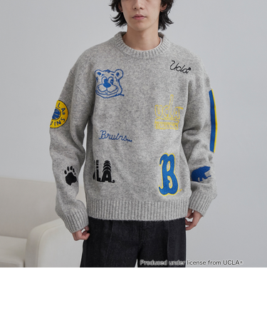 UCLA モチーフ刺繍メランジクルーネックニット