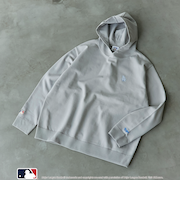 MLB別注　エンブレムニットパーカー