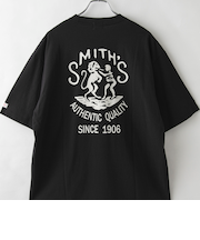 SMITH’S（スミス）別注エンブレムプリントTシャツ