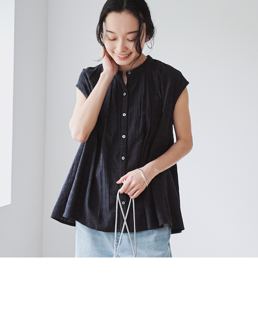 【Lipa別注】 刺繍タックコットンフレンチブラウス