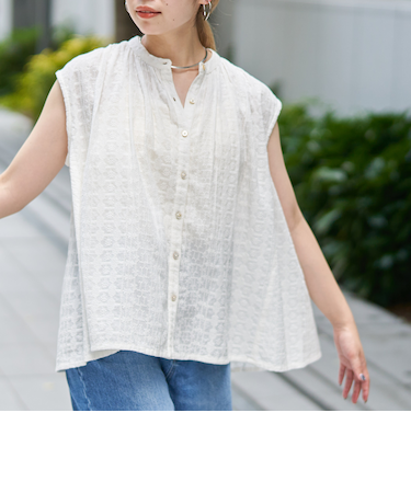 【Lipa別注】 刺繍タックコットンフレンチブラウス