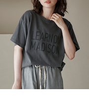 ピグメントアソートロゴプリントTシャツ