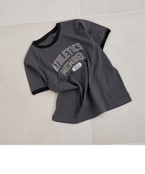 フロッキーロゴプリントリンガーTシャツ