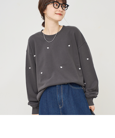 ハート刺繍裏毛スウェットプルオーバー