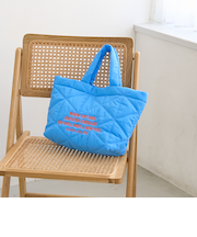 【再入荷・新色登場】ロゴ刺繍 幾何柄 キルトランチトートバッグ