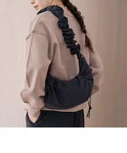 ギャザーハンドル ショルダーパディングバッグ