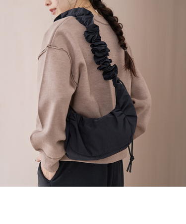 ギャザーハンドル ショルダーパディングバッグ